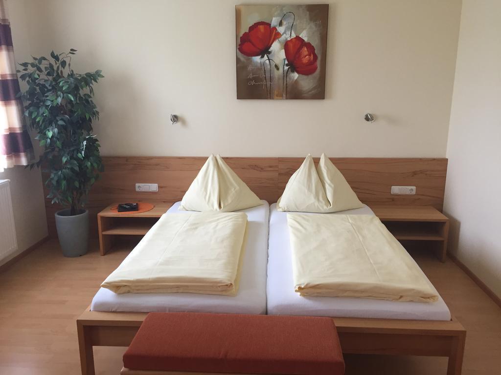 Gasthaus Hotel Feldschlange Рид  Экстерьер фото