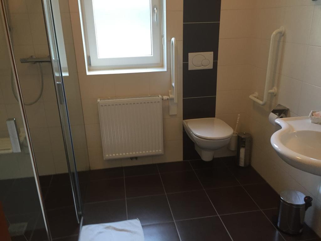 Gasthaus Hotel Feldschlange Рид  Экстерьер фото