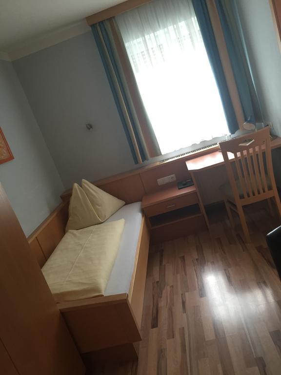 Gasthaus Hotel Feldschlange Рид  Экстерьер фото