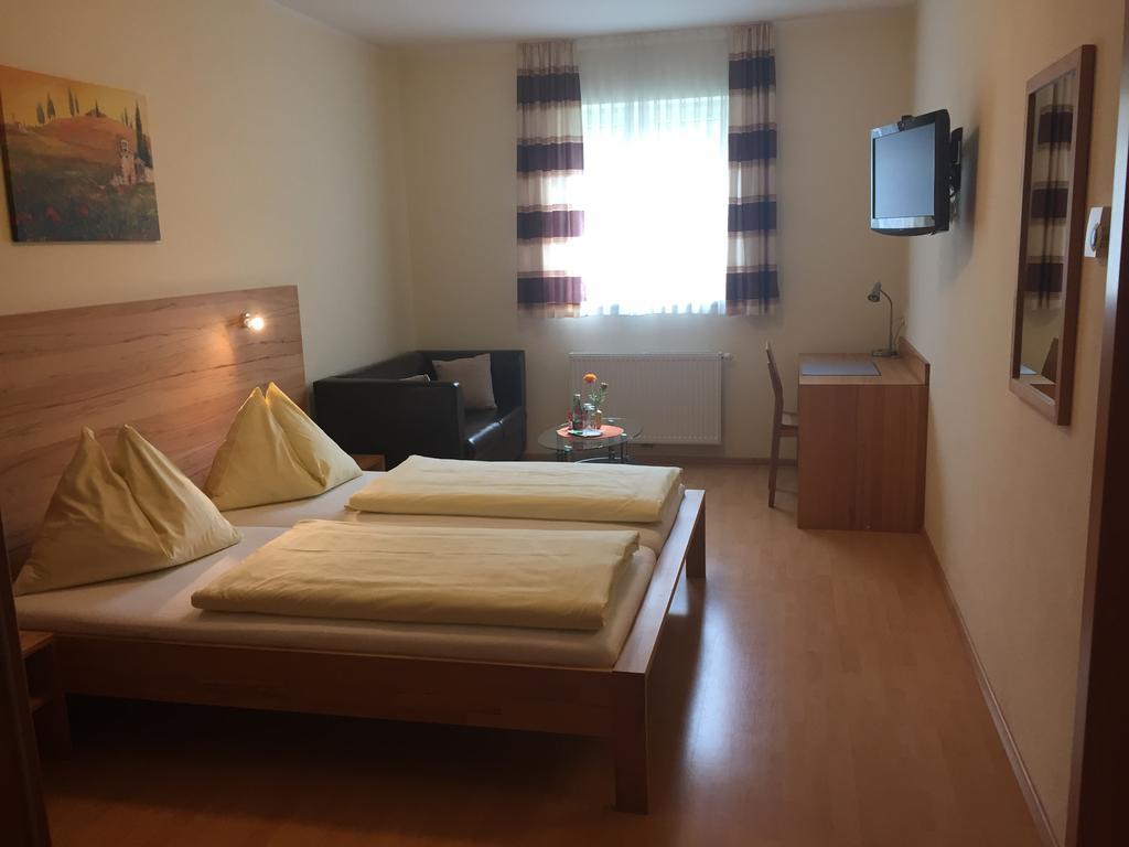 Gasthaus Hotel Feldschlange Рид  Экстерьер фото