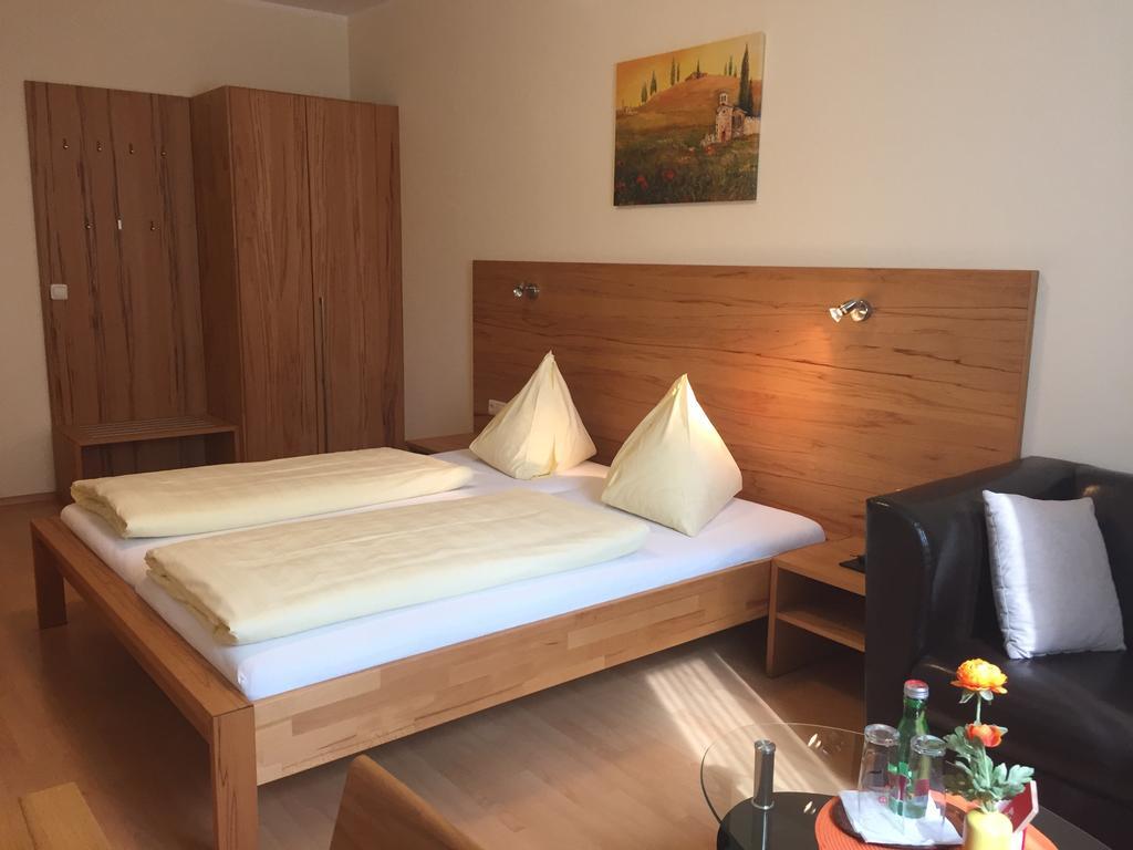 Gasthaus Hotel Feldschlange Рид  Экстерьер фото
